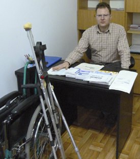 Doktor Adam Tomaszewski opiekuje się prawie setką pacjentów w powiecie strzelińskim